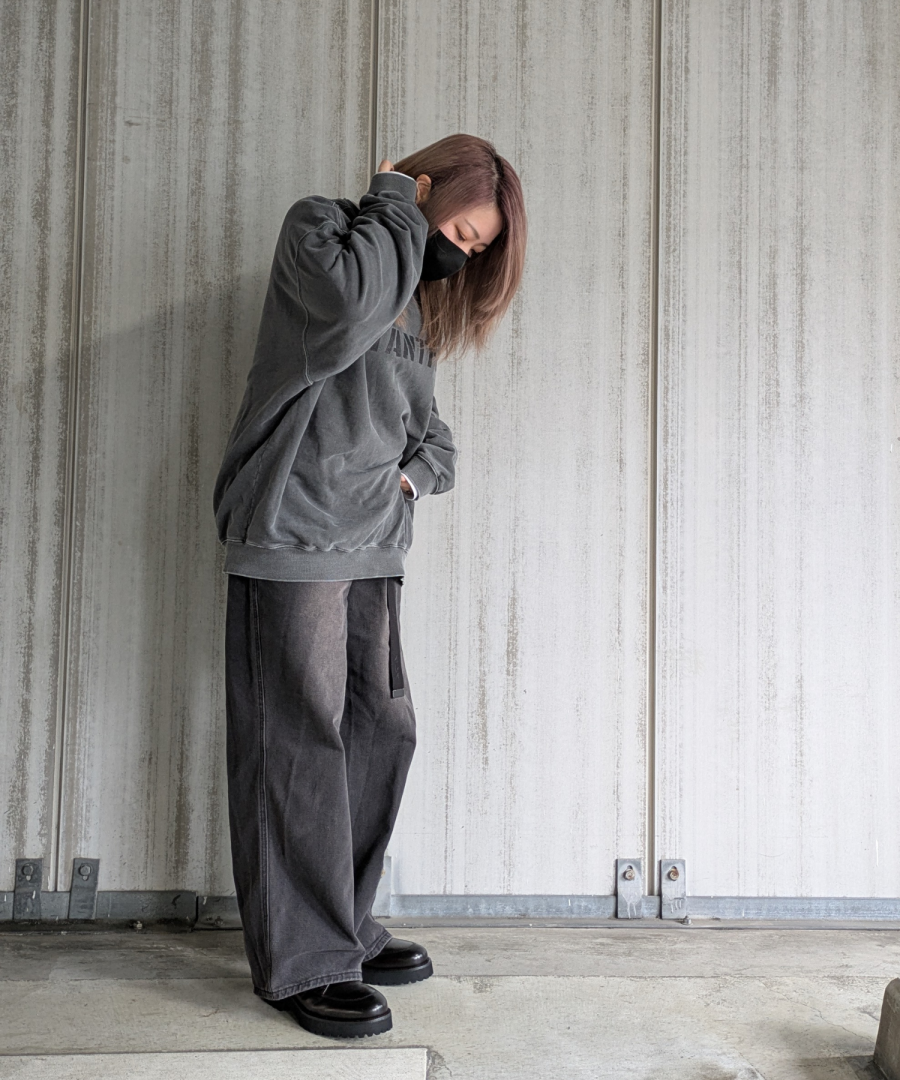 Styling Enlarged Item 01